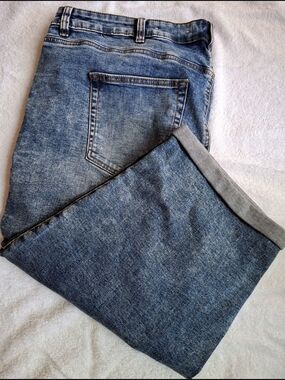 Womens Plus 22 Capri Denim